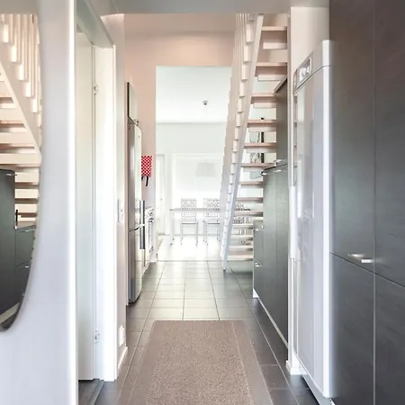 Paeaetyhuoneisto Skyvillas B 21